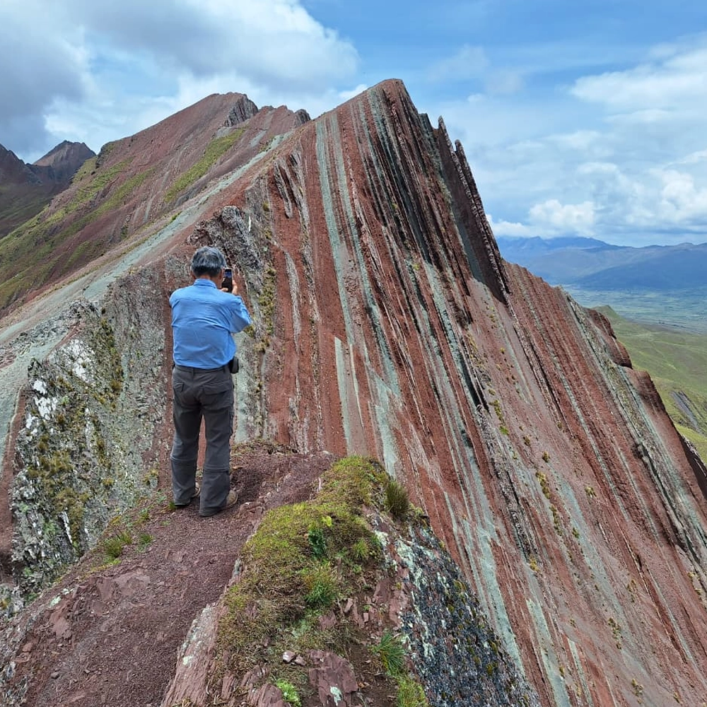 Agencia de viajes en Cusco tours en Cusco tours en Peru Machu Picchu Valle Sagrado Laguna Humantay Montaña de Colores y experiencias espirituales andinas
