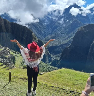 Agencia de viajes en Cusco tours en Cusco tours en Peru Machu Picchu Valle Sagrado Laguna Humantay Montaña de Colores y experiencias espirituales andinas