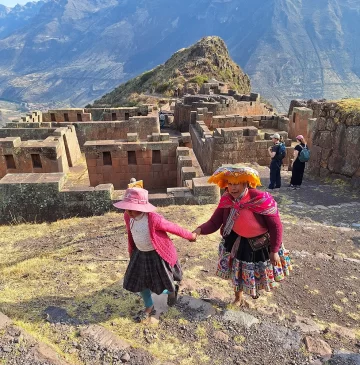 Agencia de viajes en Cusco tours en Cusco tours en Peru Machu Picchu Valle Sagrado Laguna Humantay Montaña de Colores y experiencias espirituales andinas