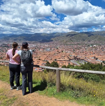 Agencia de viajes en Cusco tours en Cusco tours en Peru Machu Picchu Valle Sagrado Laguna Humantay Montaña de Colores y experiencias espirituales andinas