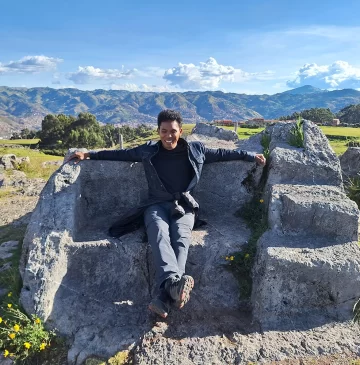 Agencia de viajes en Cusco tours en Cusco tours en Peru Machu Picchu Valle Sagrado Laguna Humantay Montaña de Colores y experiencias espirituales andinas