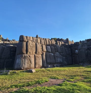 Agencia de viajes en Cusco tours en Cusco tours en Peru Machu Picchu Valle Sagrado Laguna Humantay Montaña de Colores y experiencias espirituales andinas
