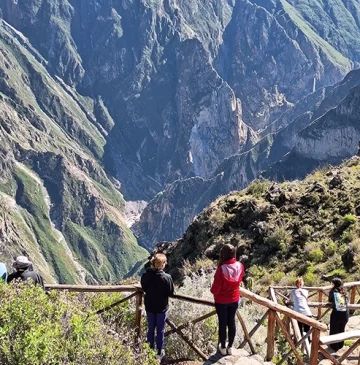 Agencia de viajes en Cusco tours en Cusco tours en Peru Machu Picchu Valle Sagrado Laguna Humantay Montaña de Colores y experiencias espirituales andinas