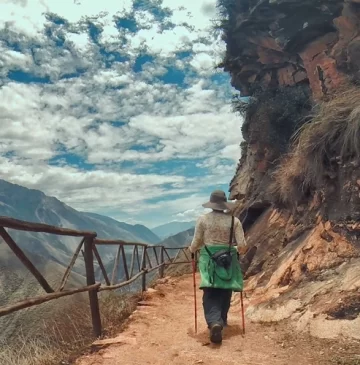 Agencia de viajes en Cusco tours en Cusco tours en Peru Machu Picchu Valle Sagrado Laguna Humantay Montaña de Colores y experiencias espirituales andinas