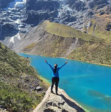 Agencia de viajes en Cusco tours en Cusco tours en Peru Machu Picchu Valle Sagrado Laguna Humantay Montaña de Colores y experiencias espirituales andinas