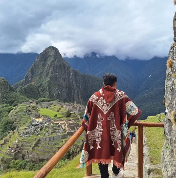 Agencia de viajes en Cusco tours en Cusco tours en Peru Machu Picchu Valle Sagrado Laguna Humantay Montaña de Colores y experiencias espirituales andinas