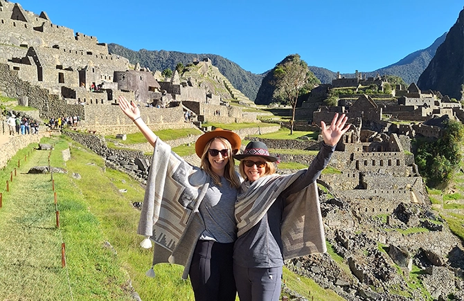 Agencia de viajes en Cusco tours en Cusco tours en Peru Machu Picchu Valle Sagrado Laguna Humantay Montaña de Colores y experiencias espirituales andinas