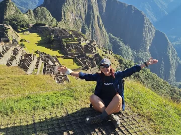 Embárcate en un<br>viaje a Machu Picchu
